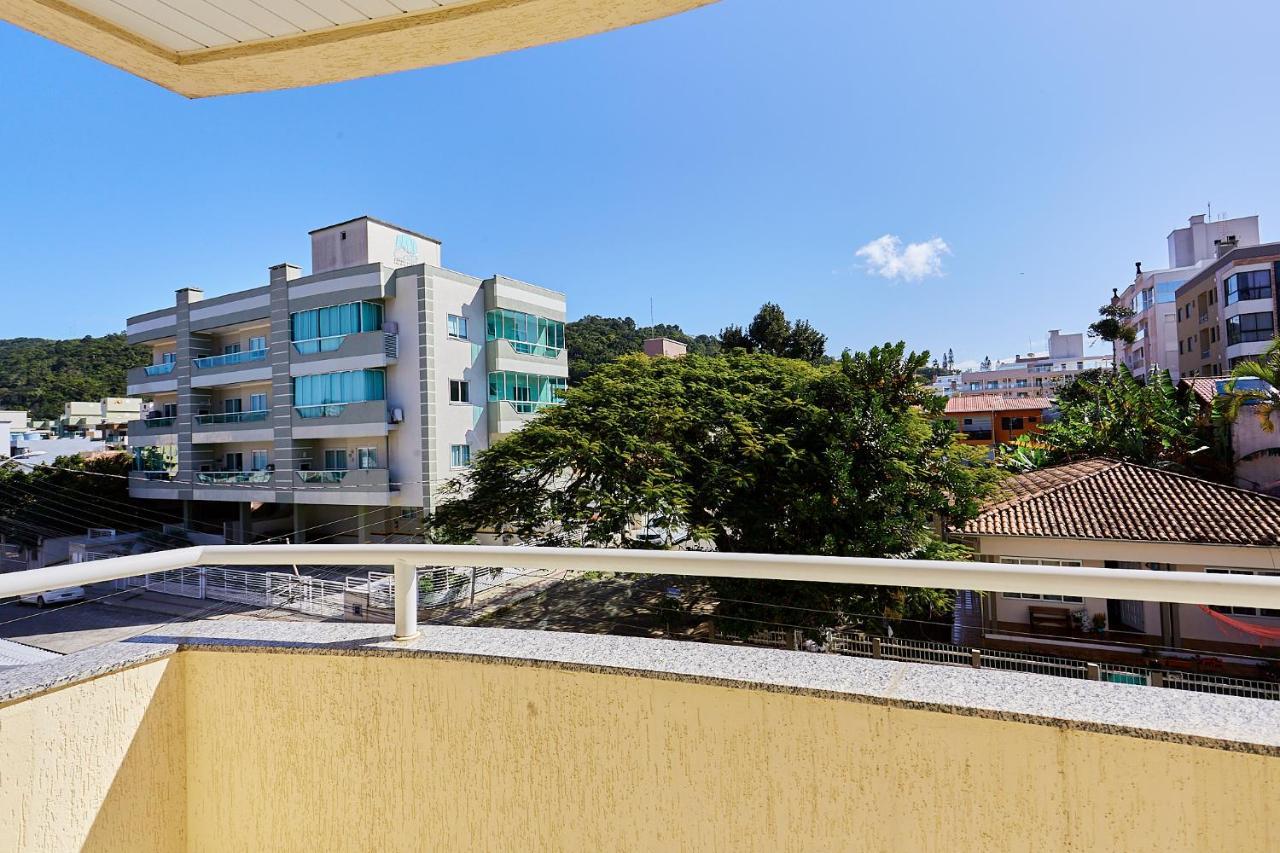 1040 - Departamento 2 quartos na Rua Pirajica . 200 m da Praia Bombinhas Centro Exterior foto